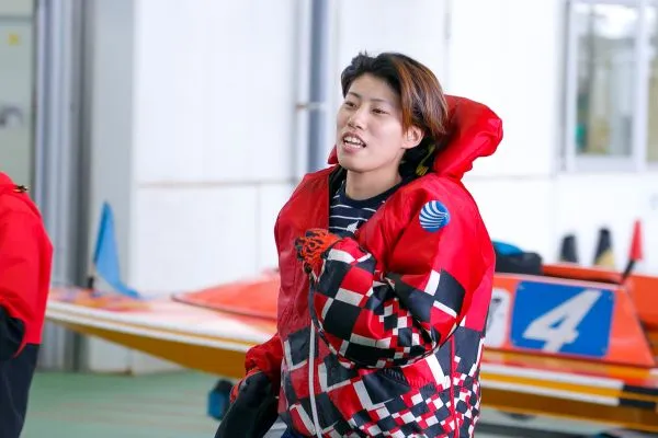 柔道整復師からボートレーサーへ転身を遂げた間庭菜摘選手